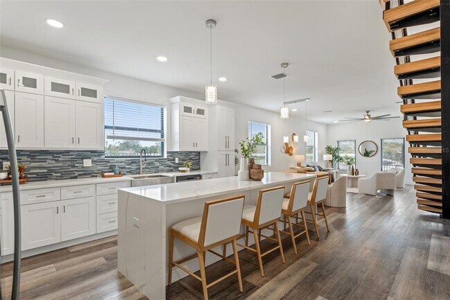 Building Photo - 6206 64th Way N