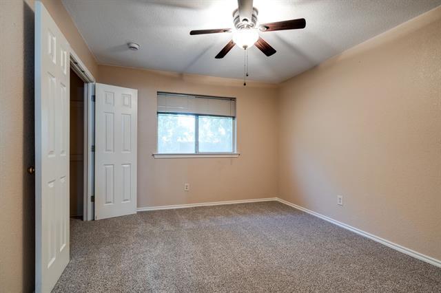 Building Photo - 2100 Remmington Dr