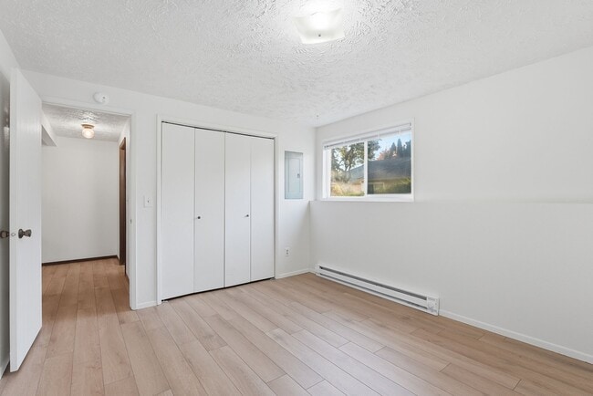 Building Photo - 820 S Liberty Dr