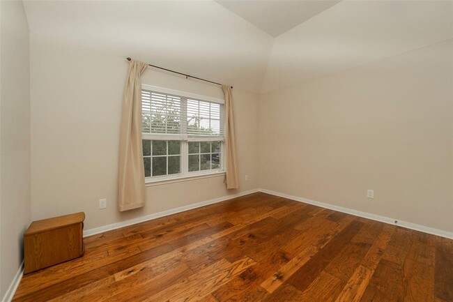 Building Photo - 24427 Ranchwood Springs Ln