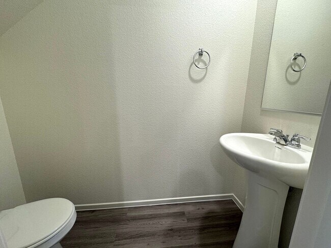 Building Photo - 9932 Florence Hills St