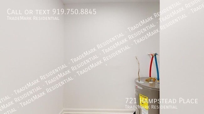 Building Photo - 721 Hampstead Pl