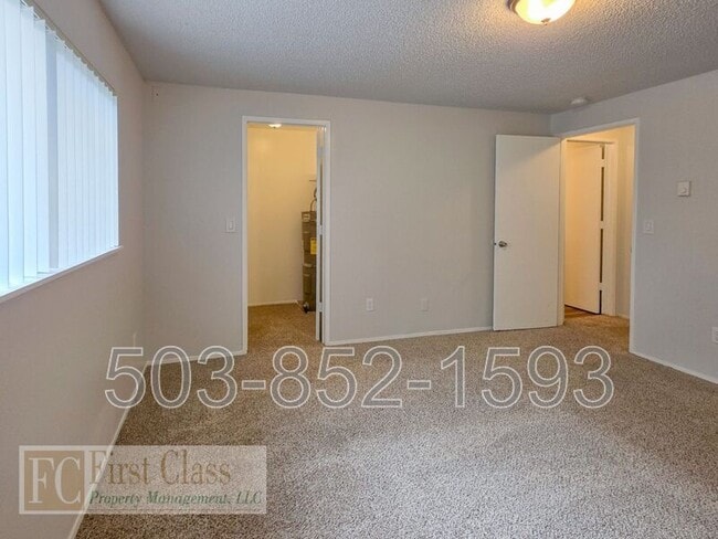 Building Photo - 1366 NE 186th Ave