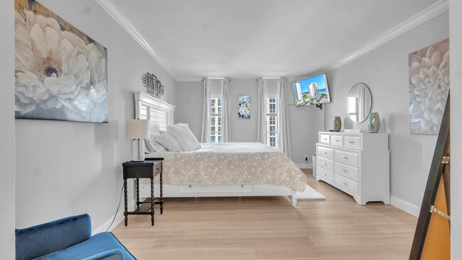 Building Photo - 1000 S Ocean Blvd