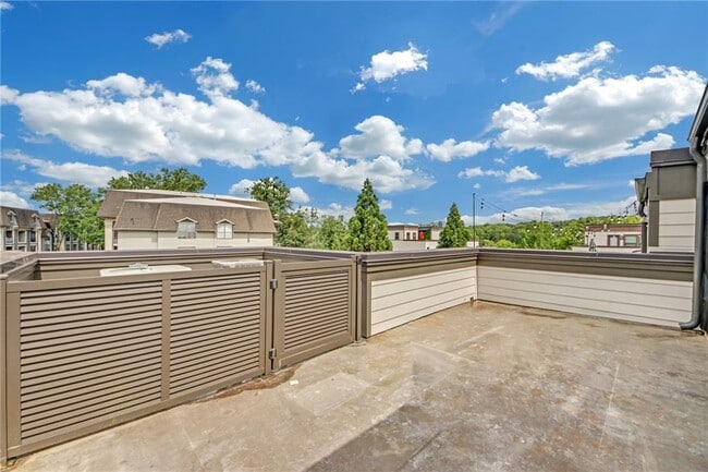 Building Photo - 860 Stonehill Ln