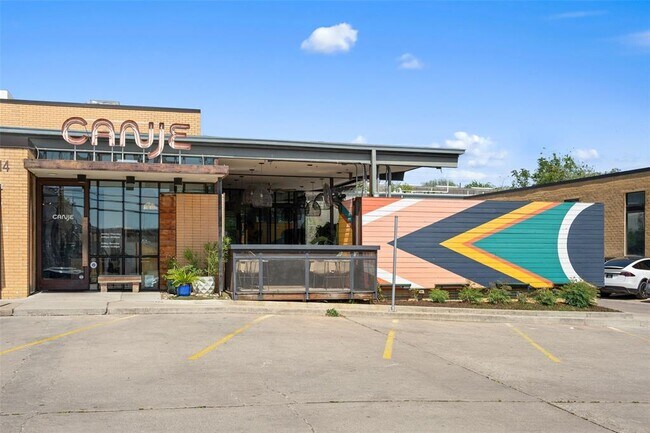 Building Photo - 2713 Halcyon Dr