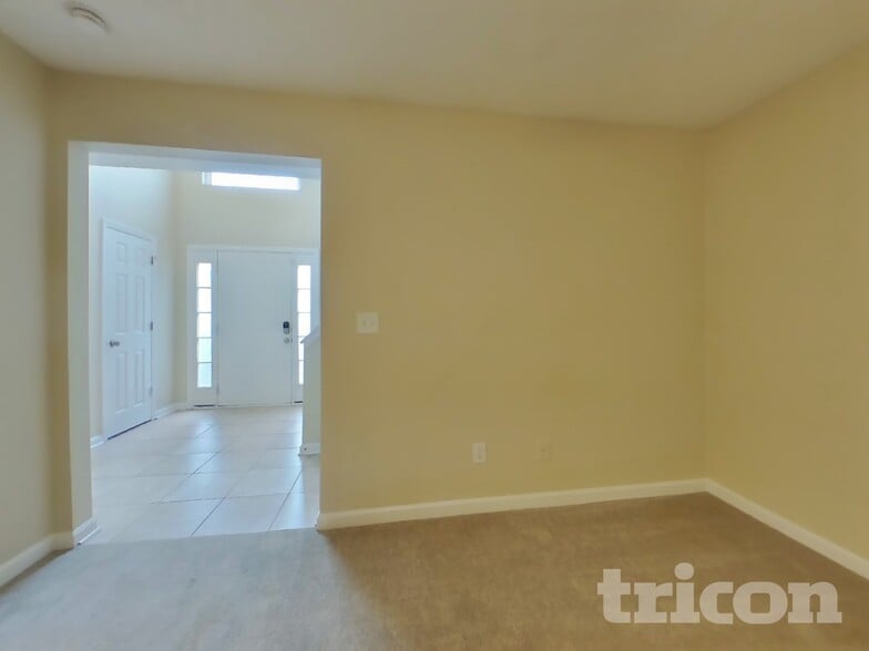 Building Photo - 3853 Sunview Dr NW