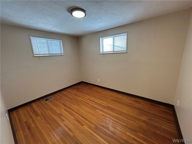 Building Photo - 128 Bannard Ave