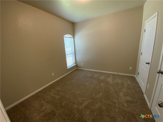 Building Photo - 1407 Chalice Dr
