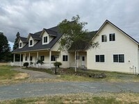 Building Photo - 2275 Galice Rd