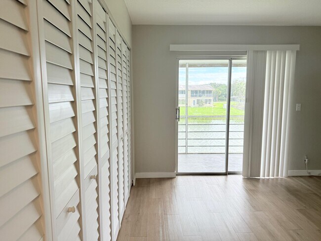 Building Photo - 328 Andover M