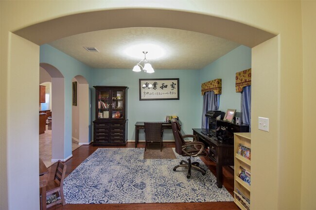 Building Photo - 14410 Heath Falls Ln