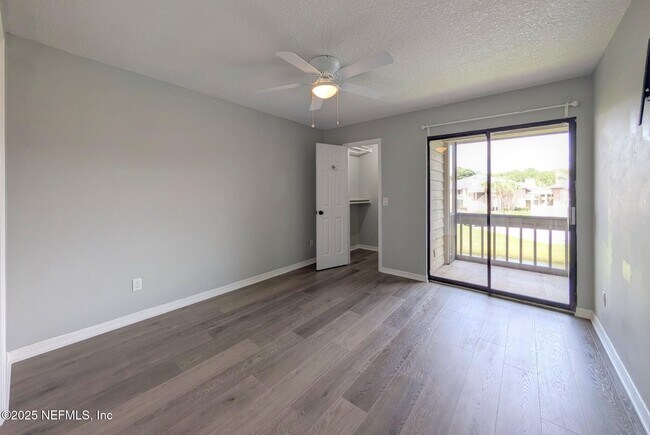 Building Photo - 10200 Belle Rive Blvd