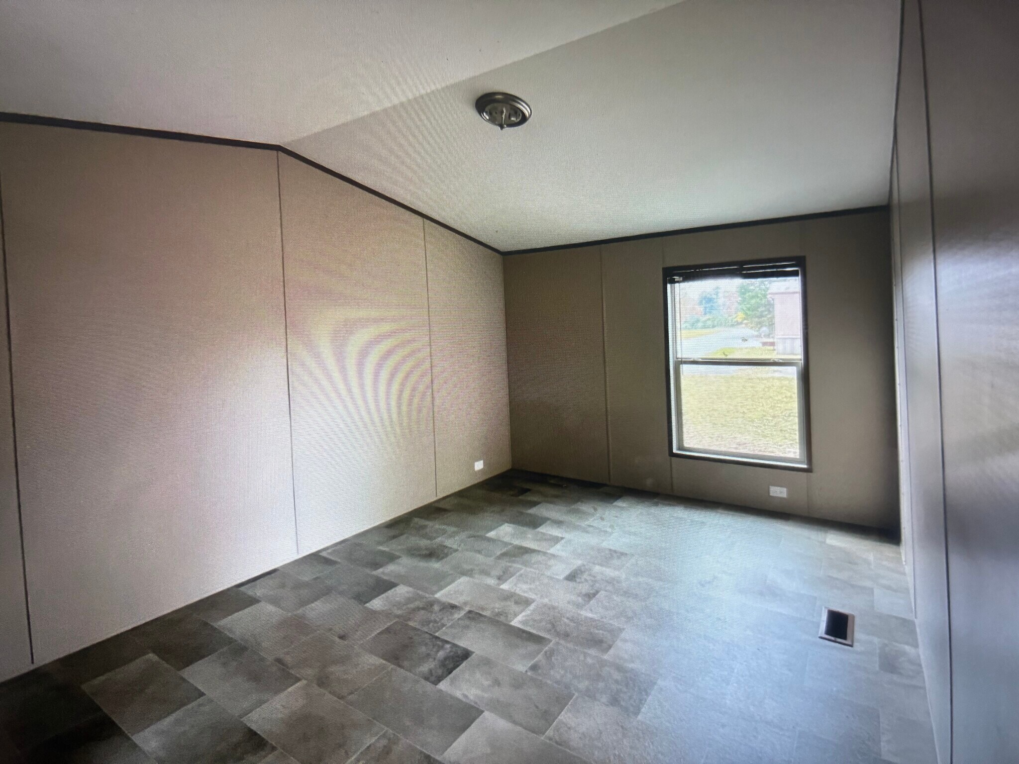 Building Photo - 3000 John Harden Dr