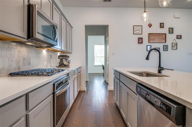 Building Photo - 2408 Elm Pl