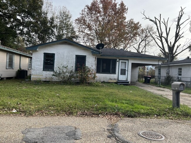 Primary Photo - 398 Sunset Dr