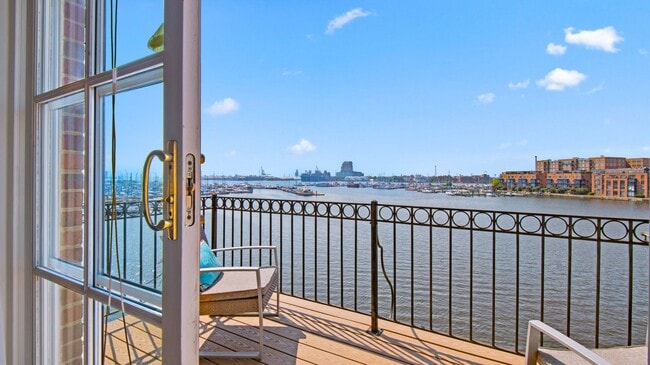 Building Photo - Waterfront living in the heart of Canton!