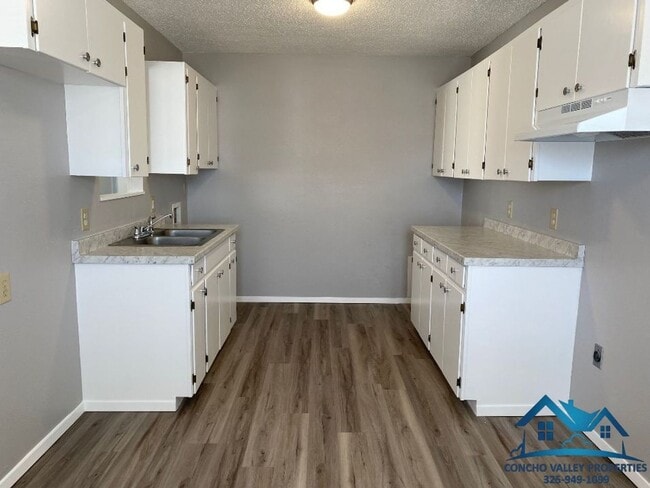 Building Photo - 3114 Juanita Ave