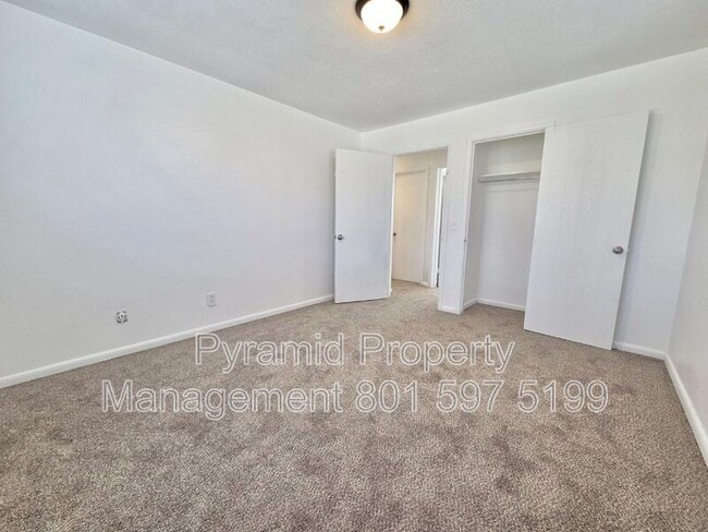 Building Photo - 1347 W 700 S