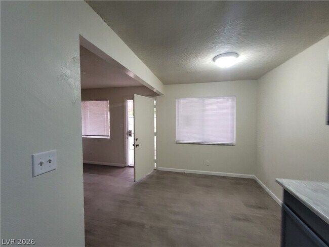 Building Photo - 304 Orland St