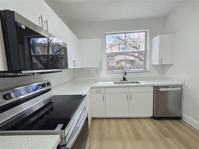 Building Photo - 129 Riverwalk Cir