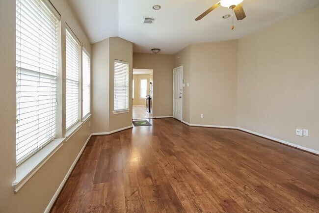 Building Photo - 22926 Sugar Bear Dr