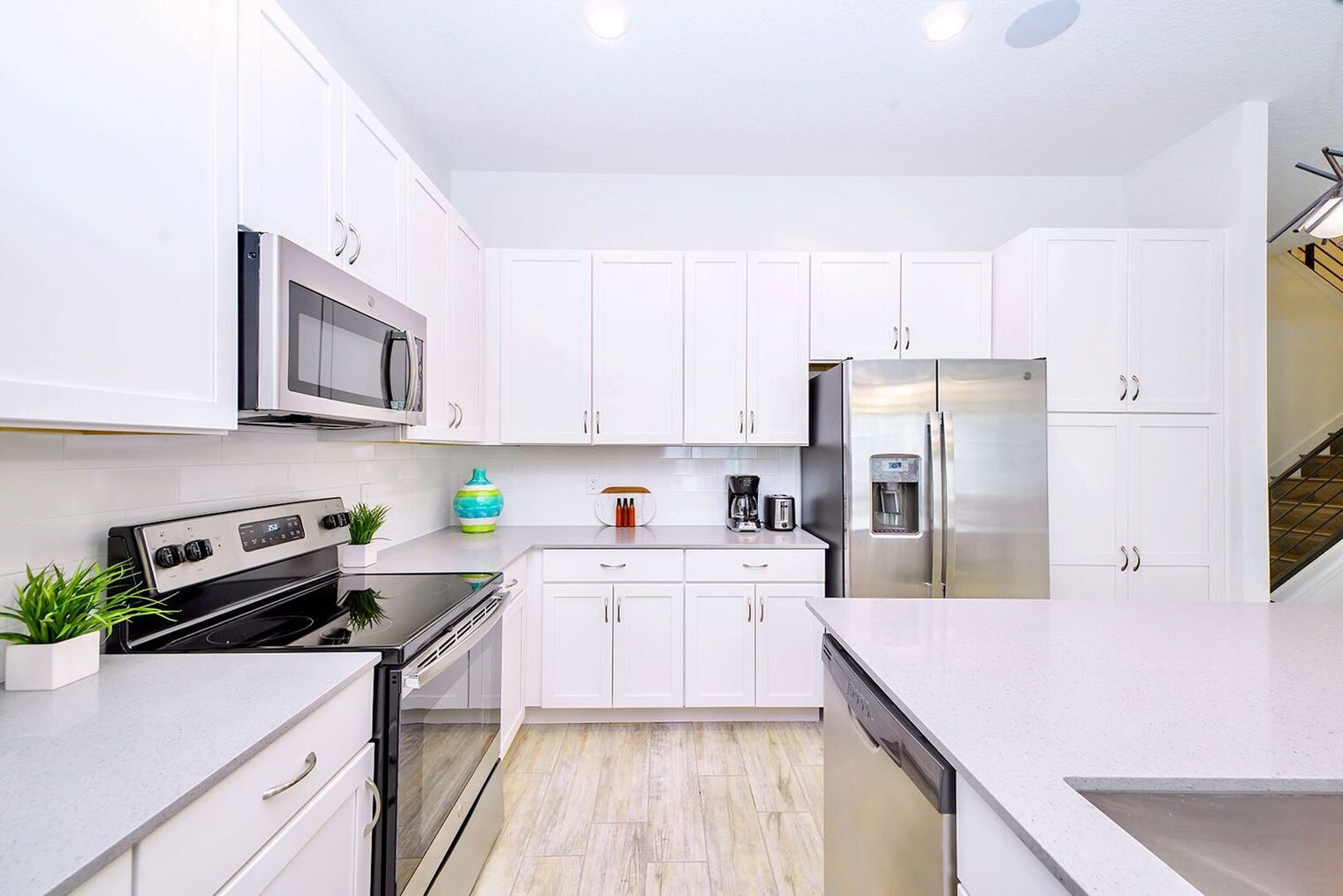 Building Photo - 2560 Shanti Dr