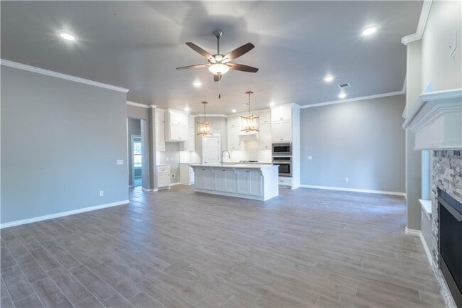 Building Photo - 7925 Sweetgum St