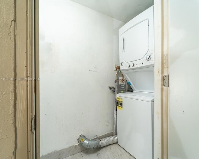 Building Photo - 17249 NW 60th Ct