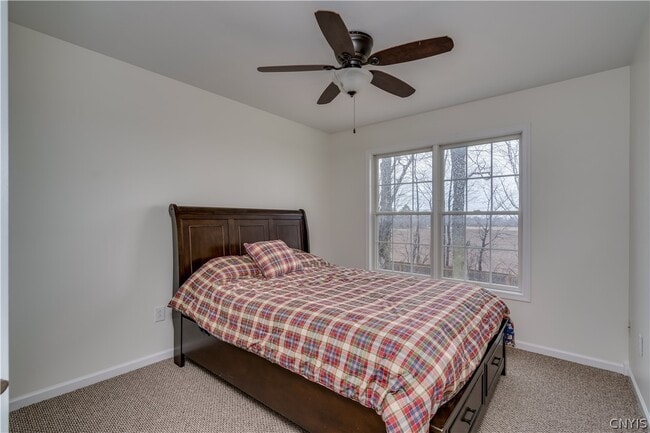 Building Photo - 117 MillCreek Ln