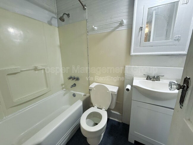 Building Photo - 93 Tradd St