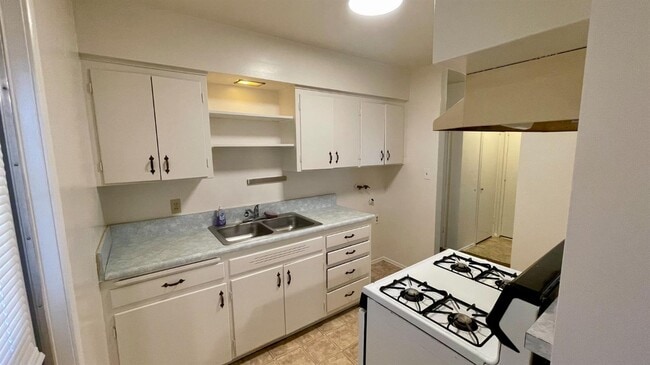 Building Photo - 1412 Rodgers Rd