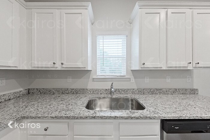 Building Photo - 3428 Bridgewood Dr