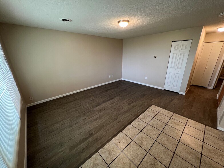 Building Photo - 2608 Dale Dr