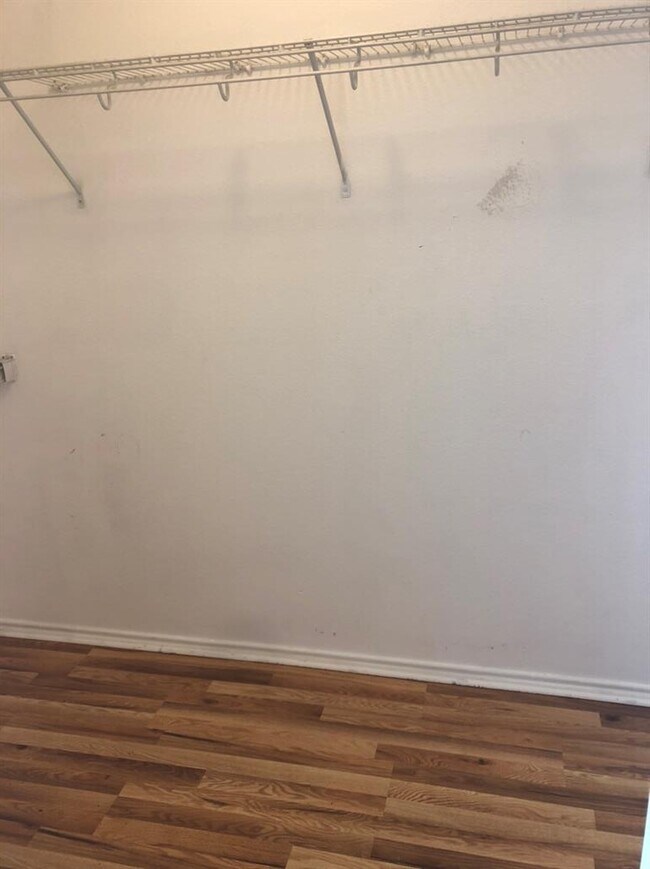 Building Photo - 713 Camino Alto Dr