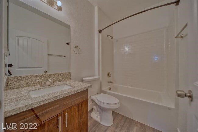 Building Photo - 1040 S Nail Crk Ct