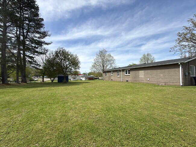 Building Photo - Section 8 Welcome!!! "Charming 4-Bedroom Home with Hardwood Floors on Ready Section Road!"