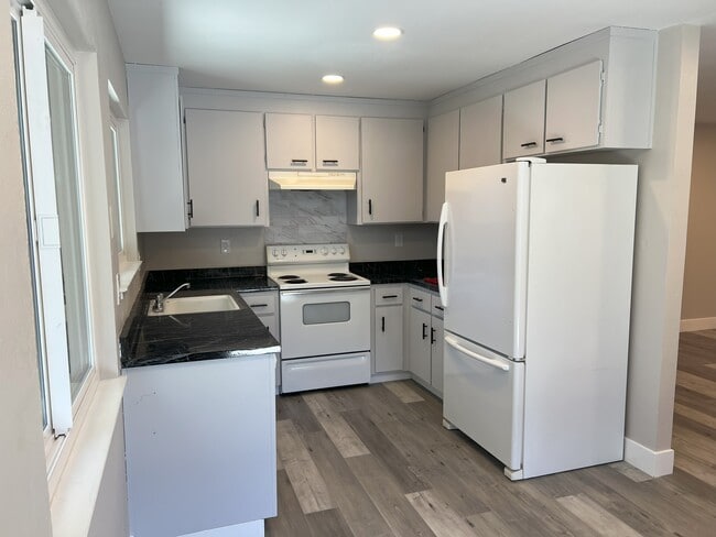 Building Photo - 5181 Oxbow Ct