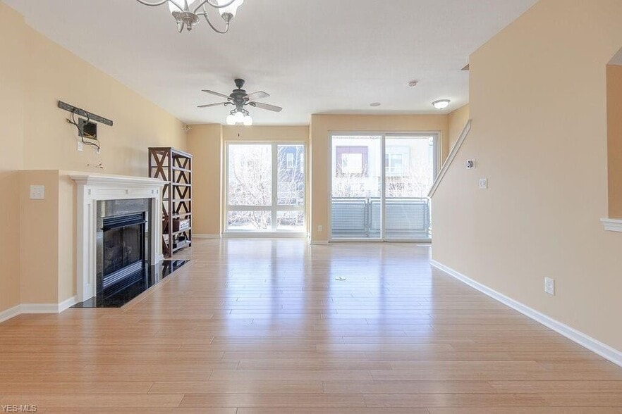 Open floorplan with plenty of natural light - 1263 W 74th St.