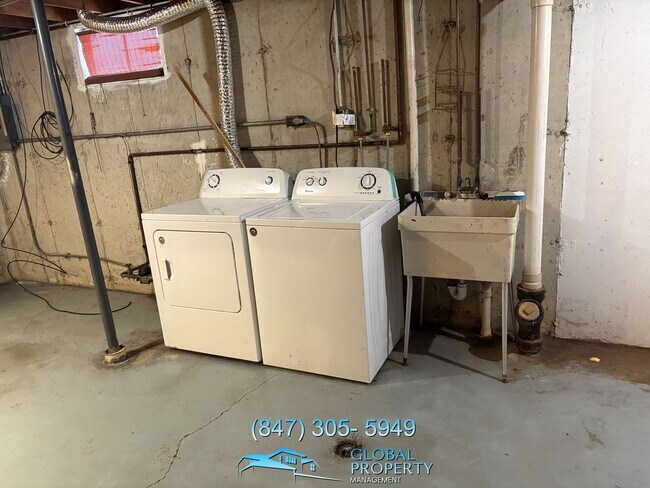 Building Photo - 3 Bedroom Home for Rent