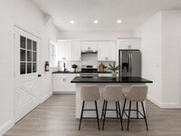 Building Photo - 428 56th St