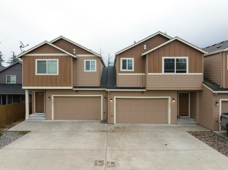 front exterior - 1295 Windsong Dr