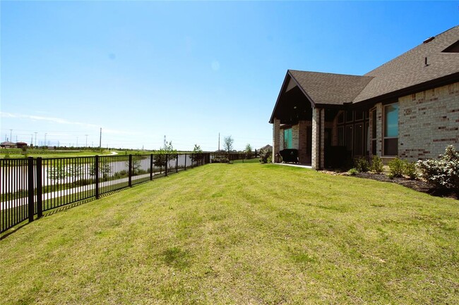 Building Photo - 21403 Shaded Edge Trl