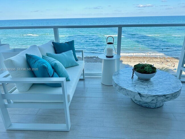 Building Photo - 3951 S Ocean Dr