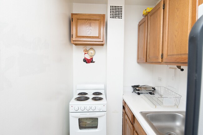 Building Photo - 4180 N Marine Dr