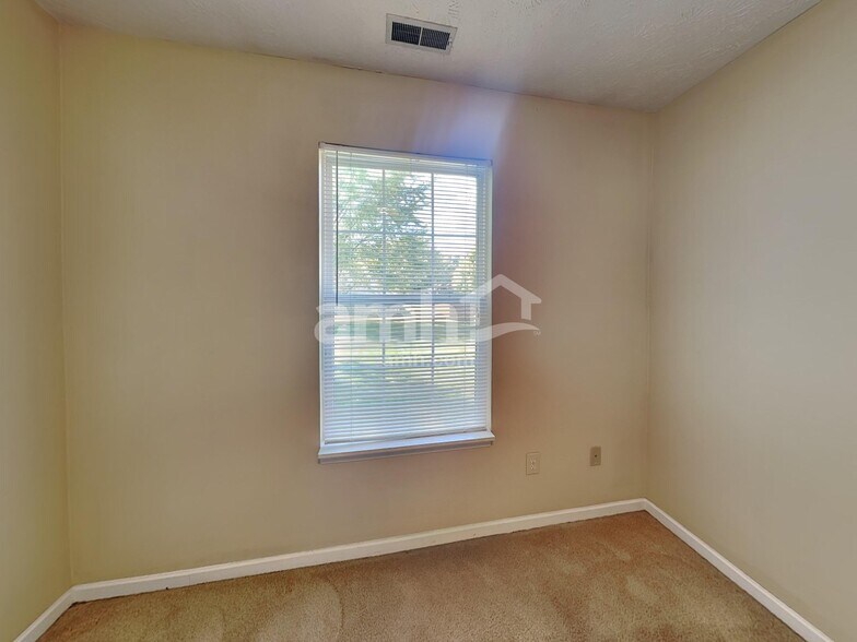 Building Photo - 13260 Golden Ash Ct