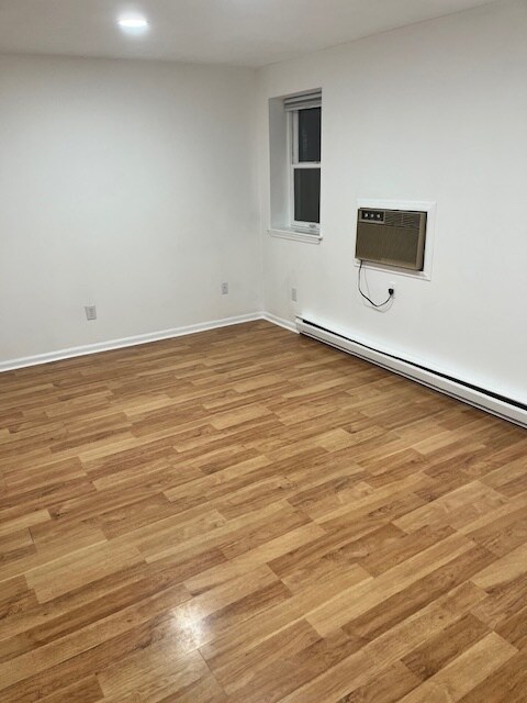 Bedroom - 303 Hudson Ave