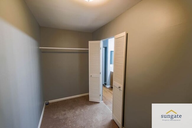 Building Photo - 6711 Park Heights Ave