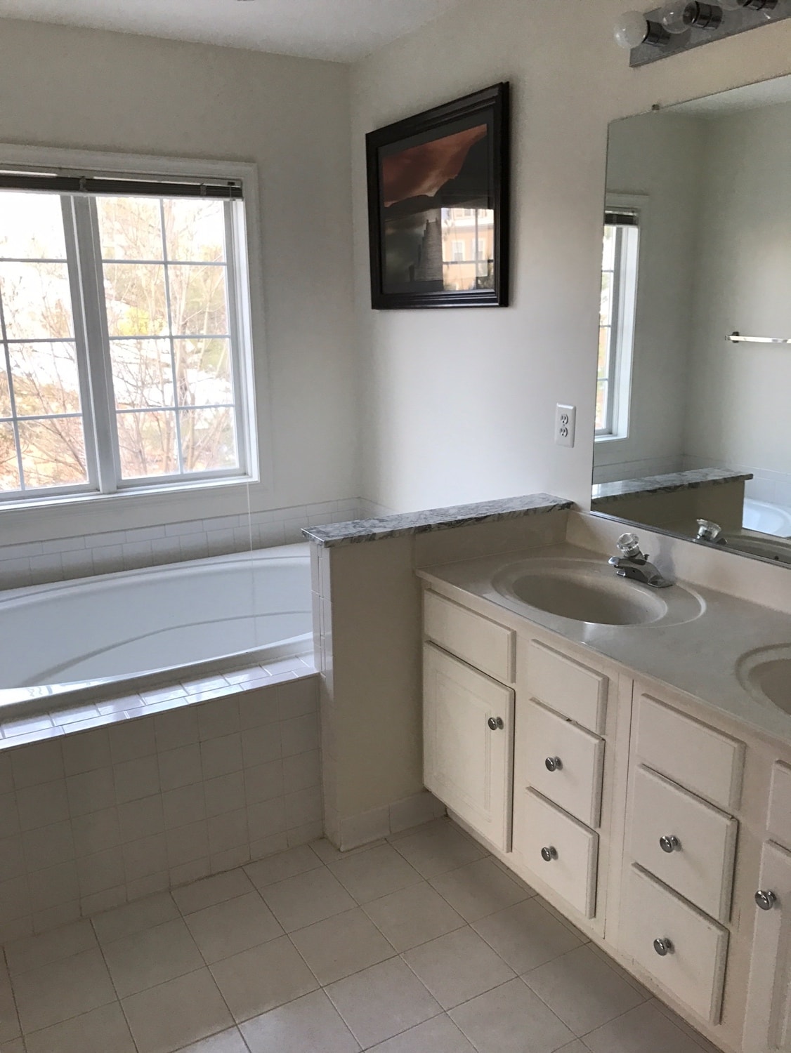 Building Photo - 417 Clayton Ln