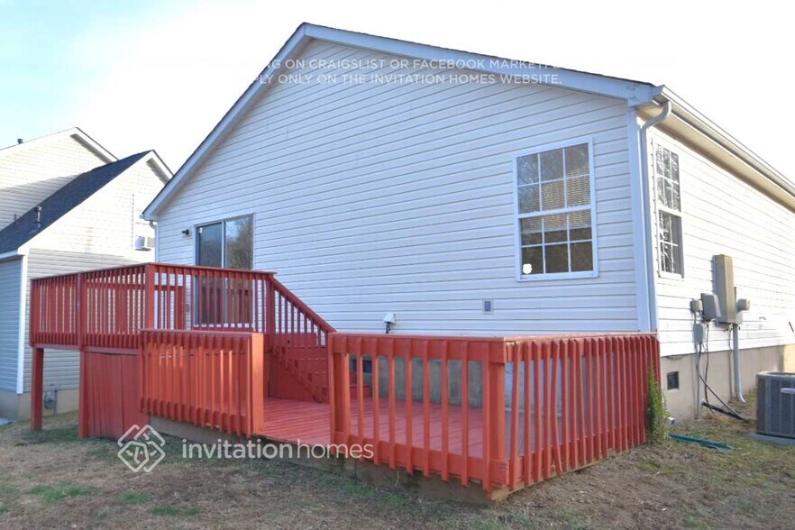 Building Photo - 3033 Rockingham Ct SW